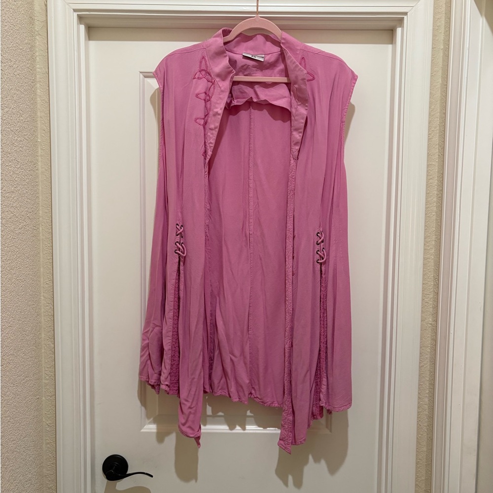 HolyClothing Trystan Vest Limited Cherry Blossom